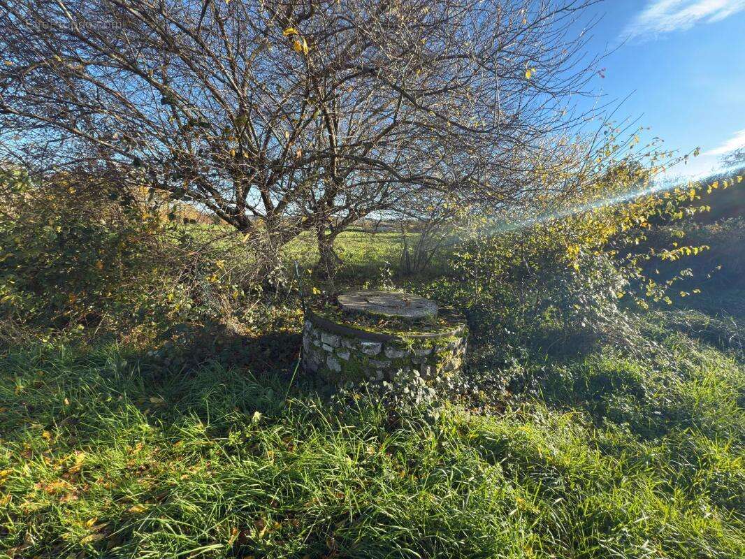 Maison à SAINT-GAL-SUR-SIOULE