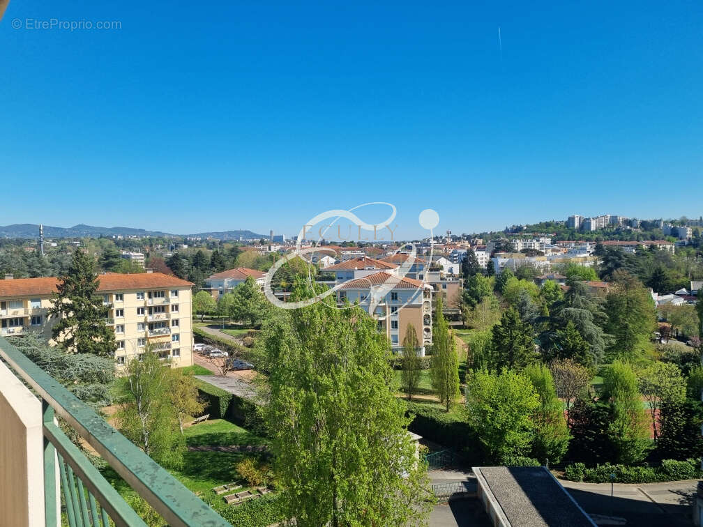 Appartement à TASSIN-LA-DEMI-LUNE