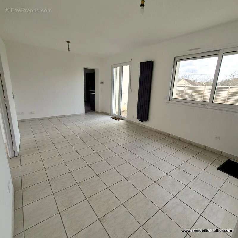 Maison à SAVIGNE-L'EVEQUE