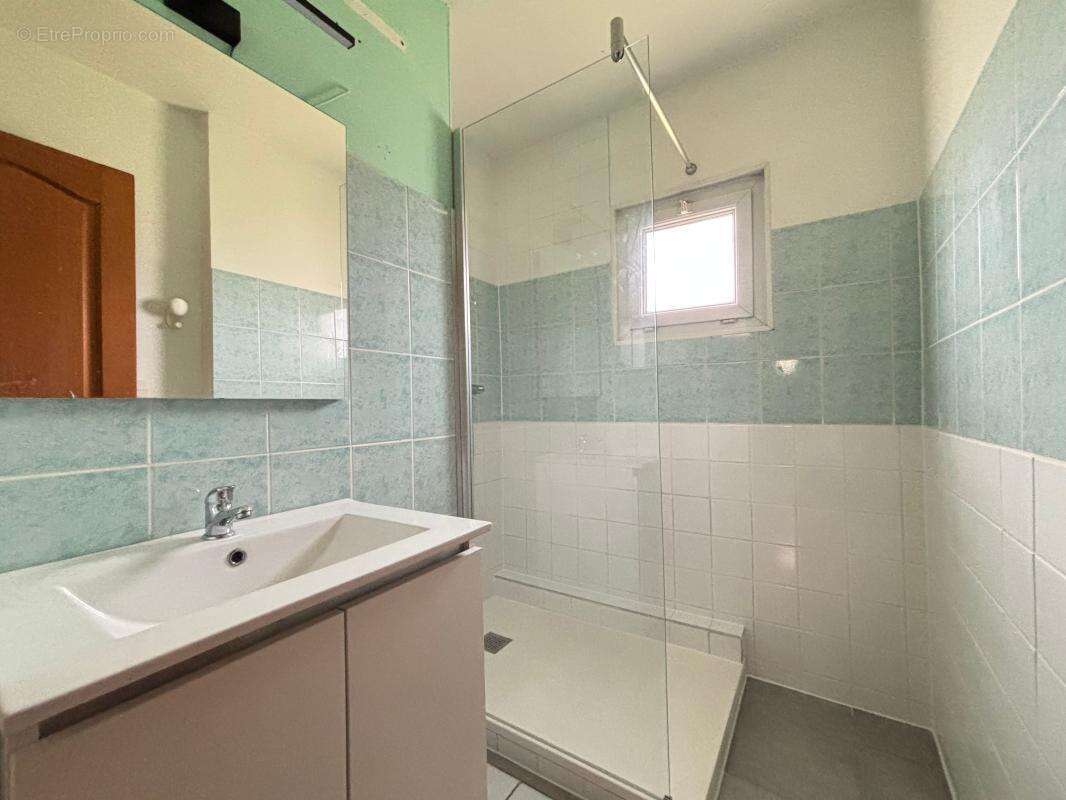 Appartement à LES ECHELLES