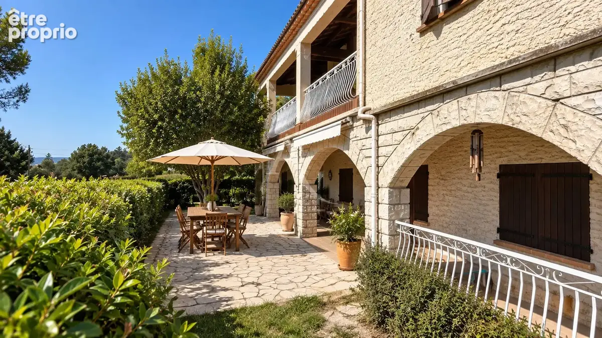 Propriete forcalquier villa dependance piscine hangar jardin - photo 17