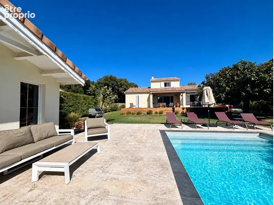 Maison à GRIGNAN