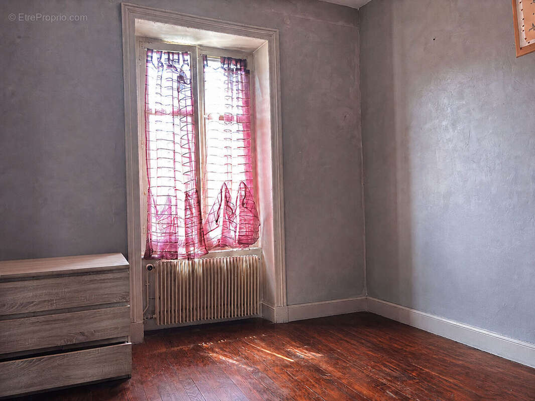 LANTIGNIE - Maison 5 pièces, 132 m², avec studio indépendant et grand terrain - photo 6