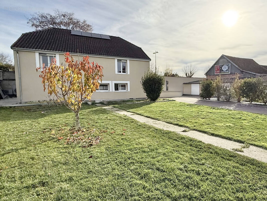 Maison à CRENEY-PRES-TROYES
