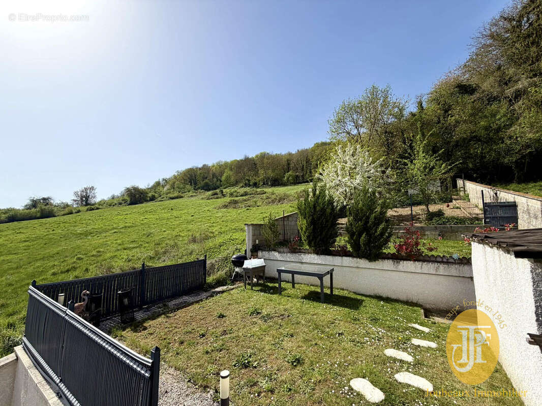 Maison à LA CHAPELLE-REANVILLE