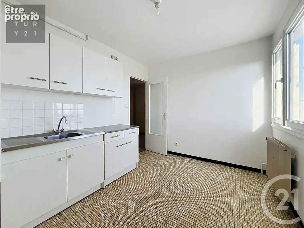 Appartement 3 pièces 66 m² à vendre à Troyes (10000) - photo 2