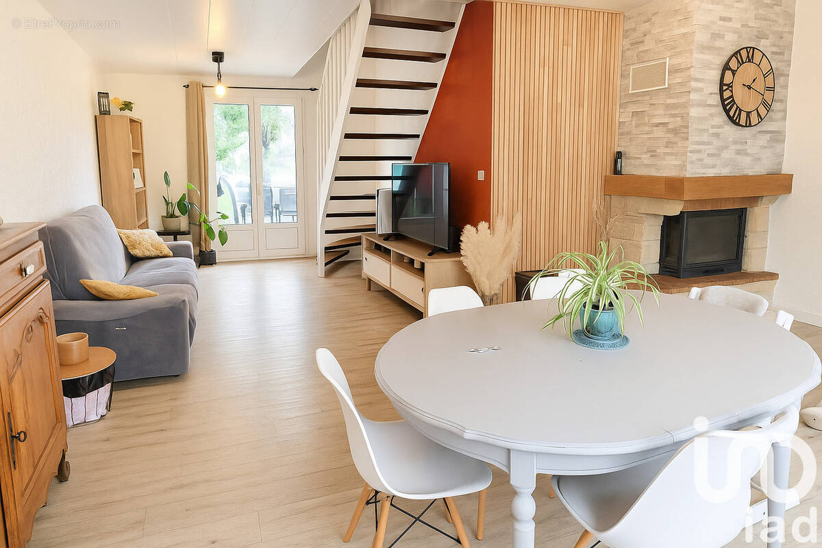 Photo 1 - Maison à SAINT-PANTALEON-DE-LARCHE