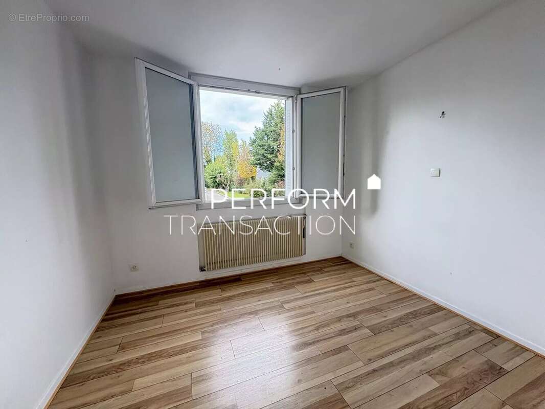 Appartement à SAINT-MARTIN-D&#039;HERES