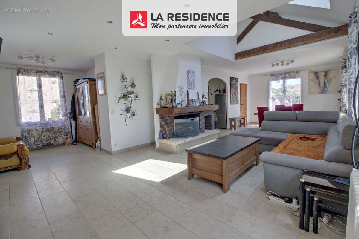 Maison 130 m² à Conflans-Sainte-Honorine  - photo 3