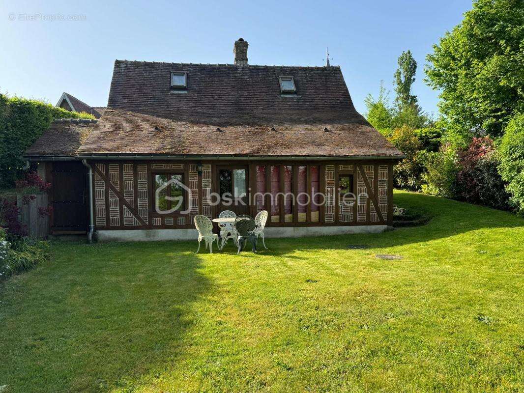 Maison à SAINT-OUEN-D'ATTEZ