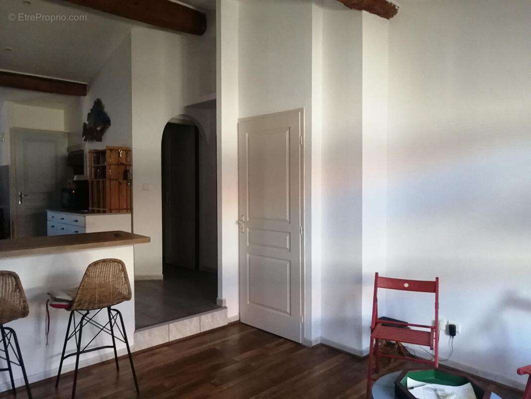 Appartement à MEZE