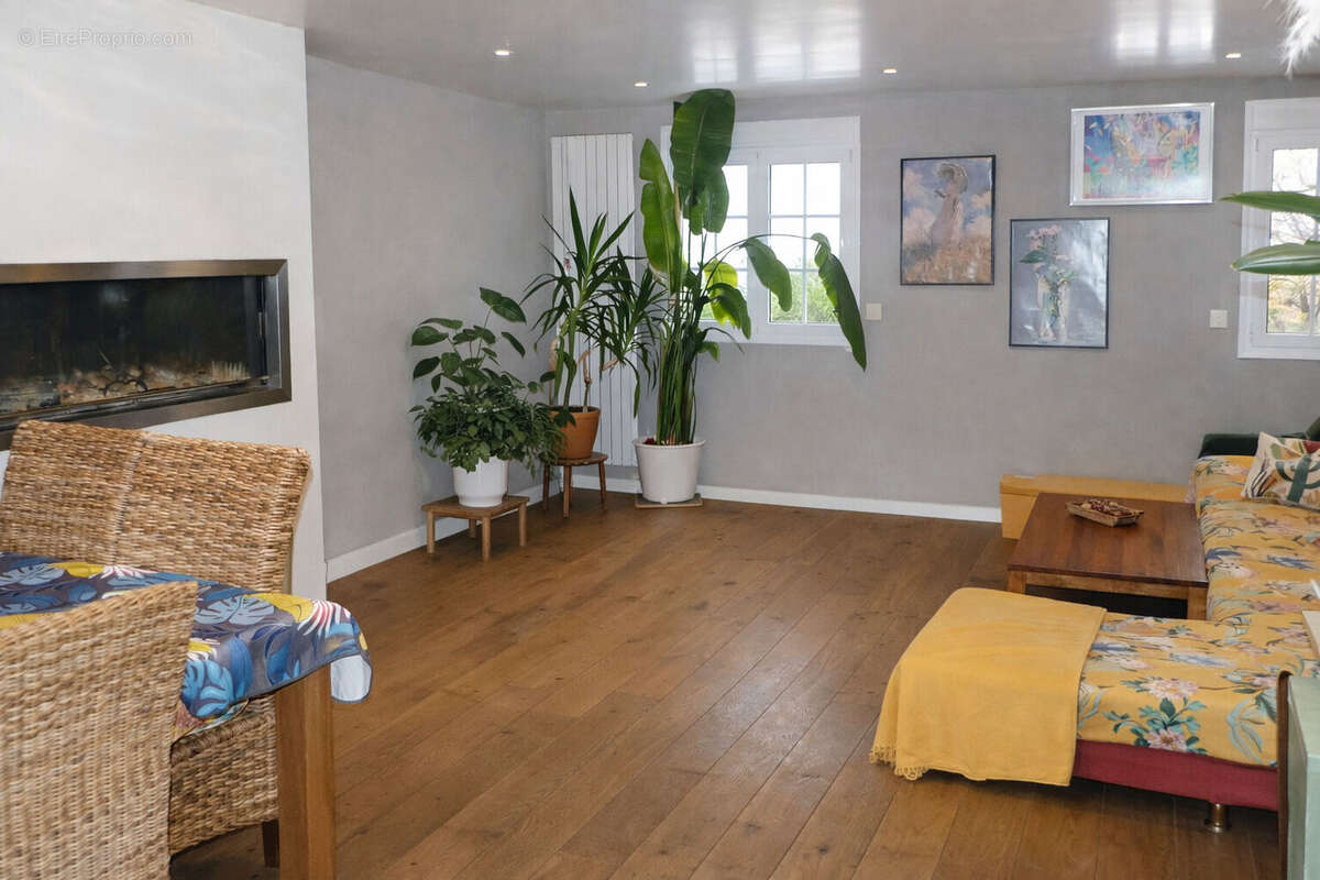 Maison à THORIGNY-SUR-MARNE