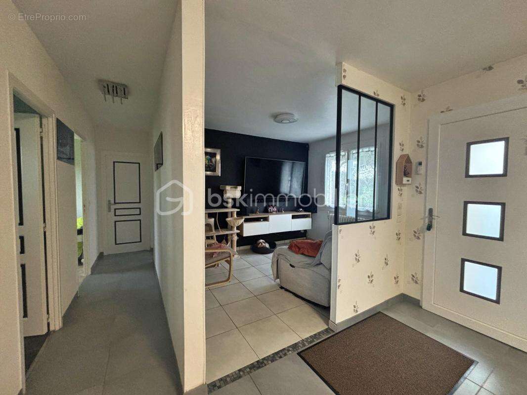 Maison à VENDRENNES