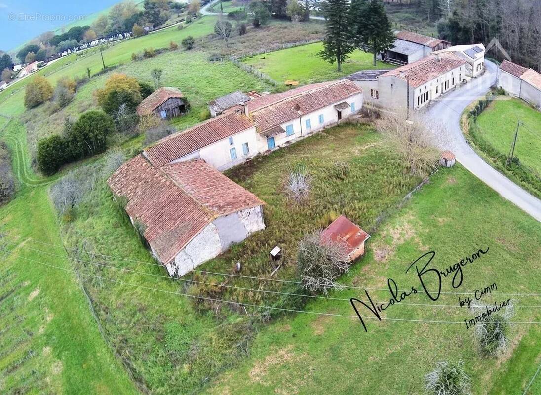 Maison à LE FOUILLOUX