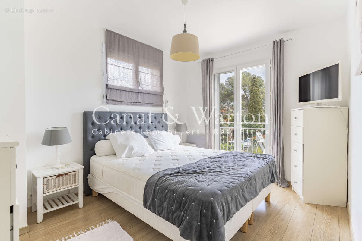 À quelques pas de la plage de bonporteau: villa rénové avec piscine - photo 8