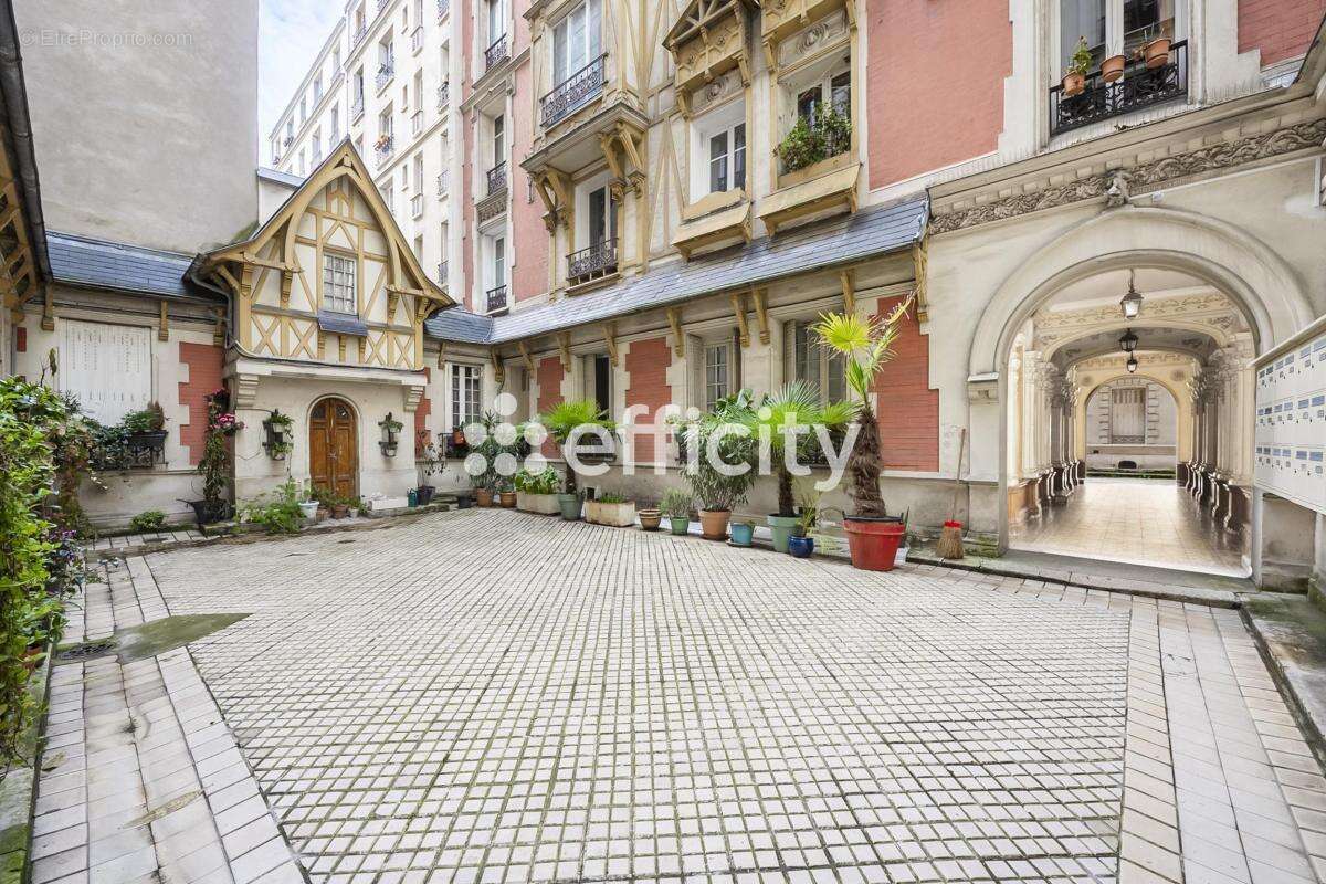 Appartement à PARIS-12E