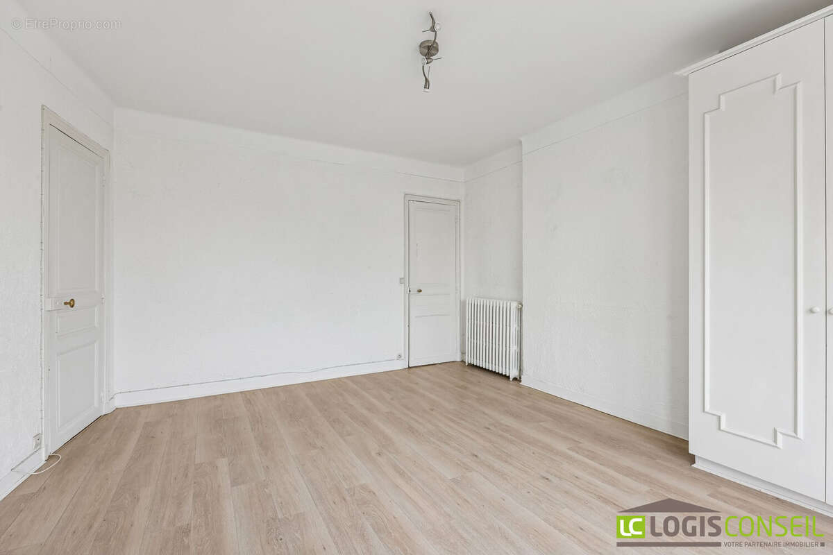 Appartement à BOURG-LA-REINE
