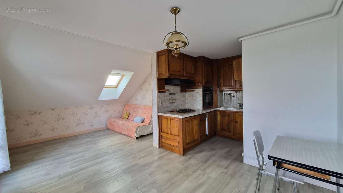 Appartement à LARDY