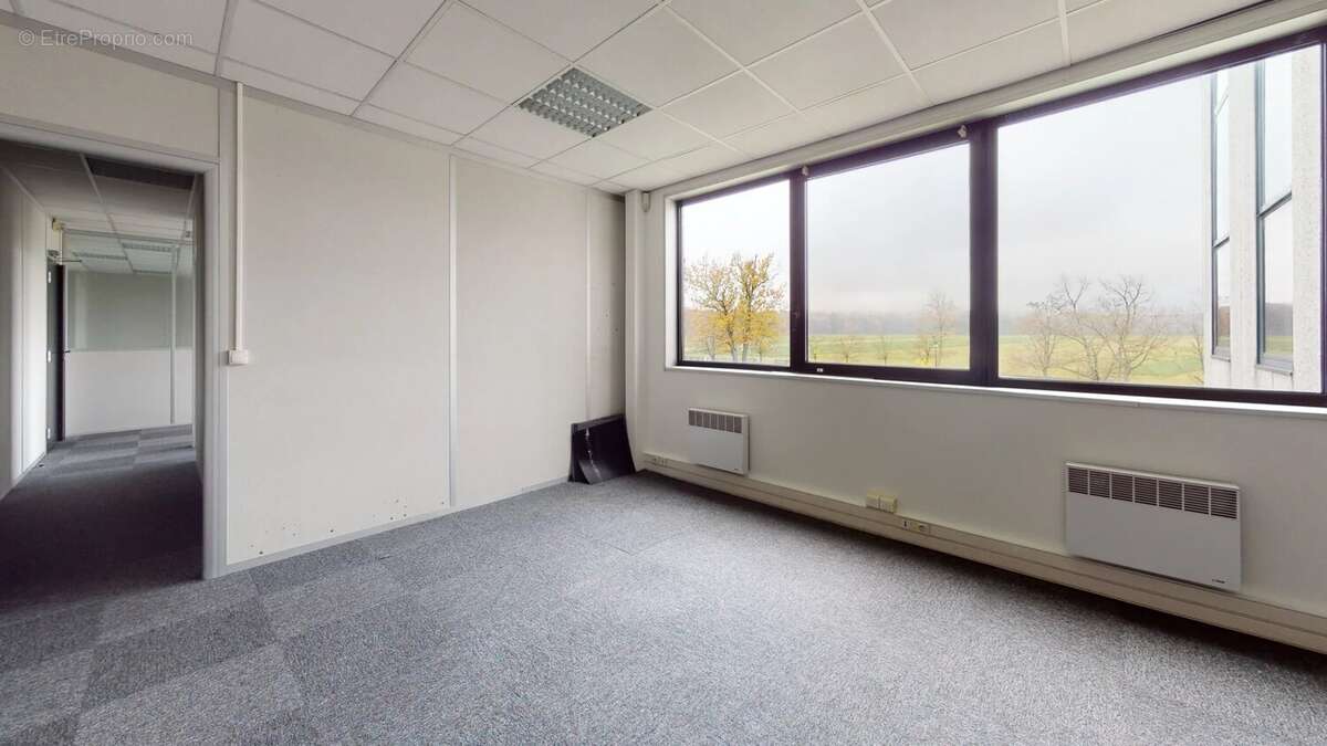 Commerce à COIGNIERES