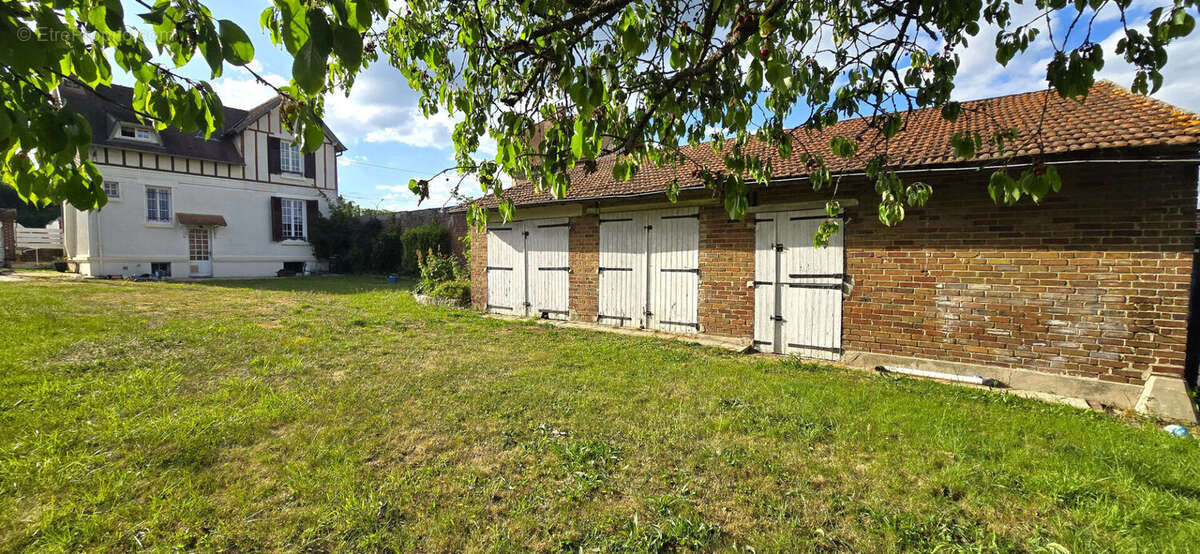 Maison à LONGUEIL-ANNEL