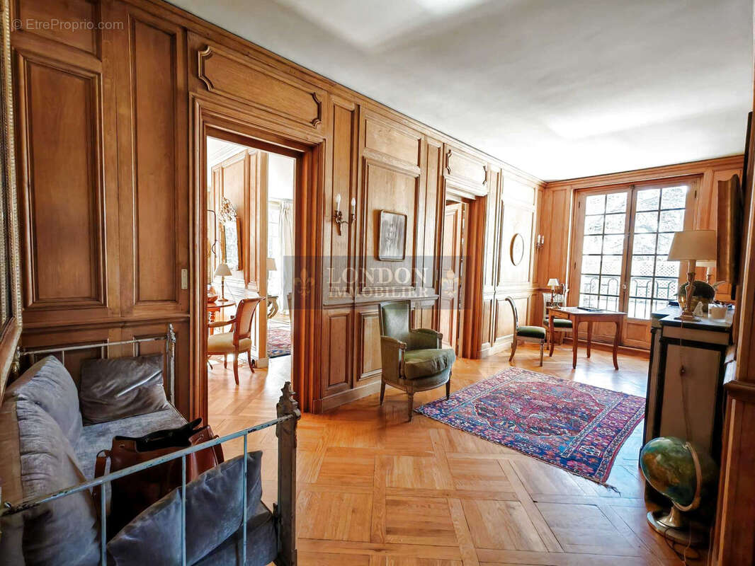 Appartement à VERSAILLES