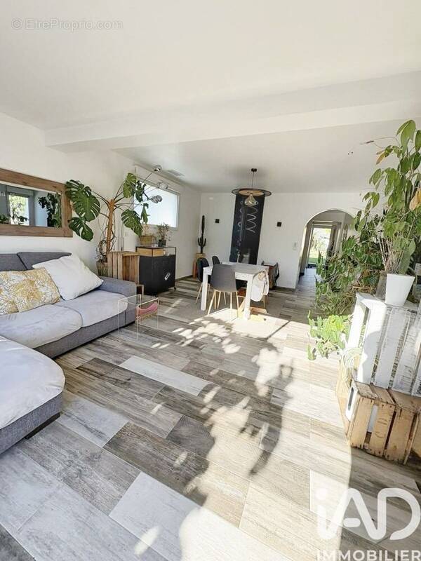 Photo 1 - Maison à AMBARES-ET-LAGRAVE