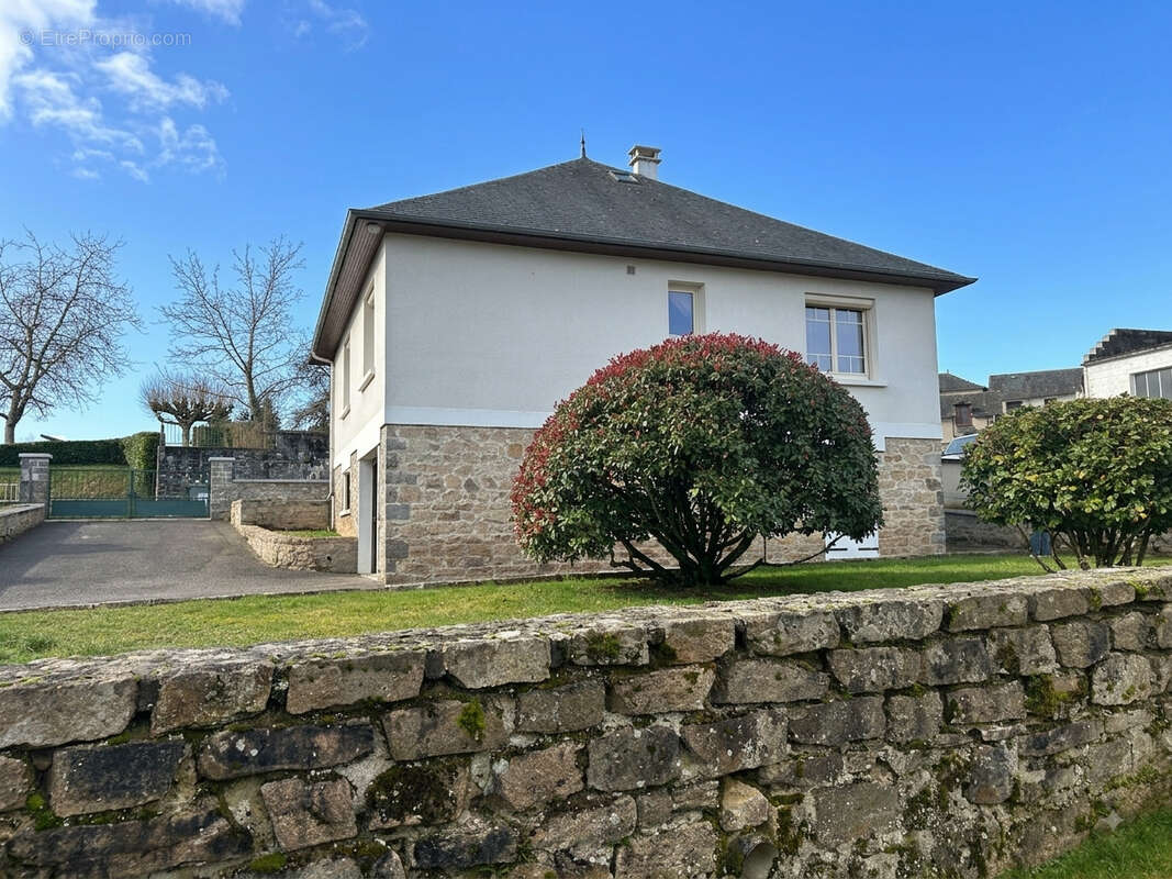 Maison à Lagraulière à Corrèze - photo 9