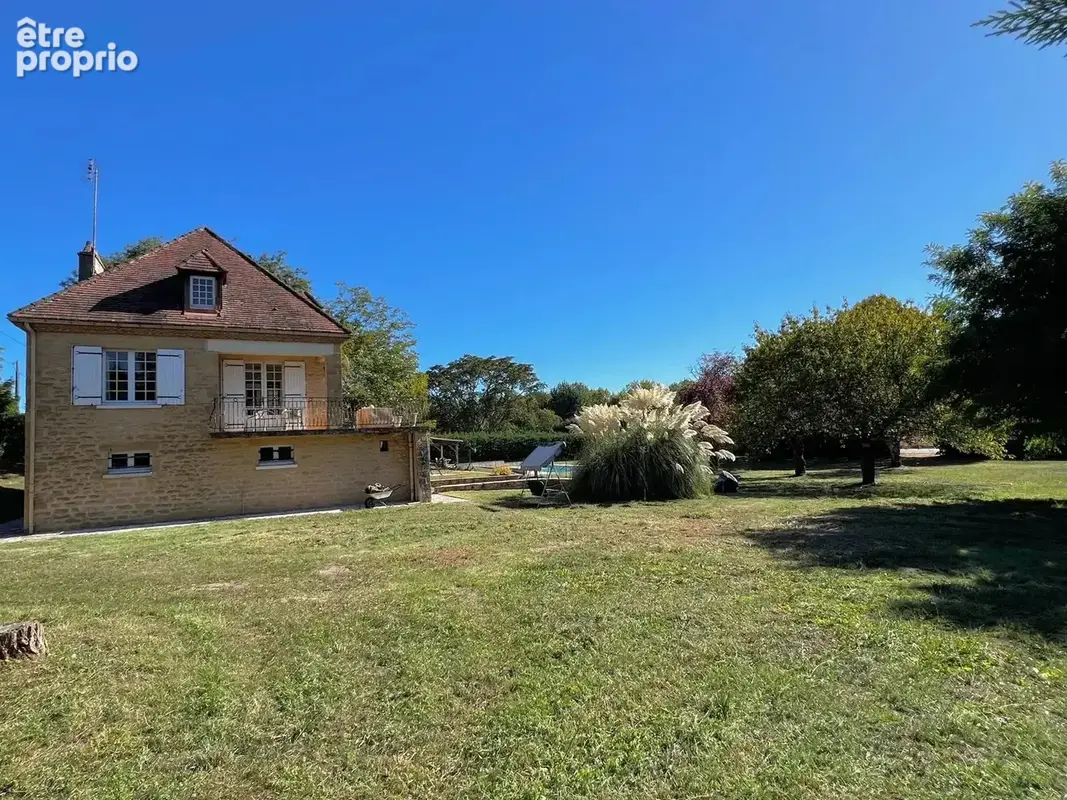 Belle propriété de 5 chambres avec piscine, jardin clos et arboré, à proximité de la Roque Gageac - photo 17