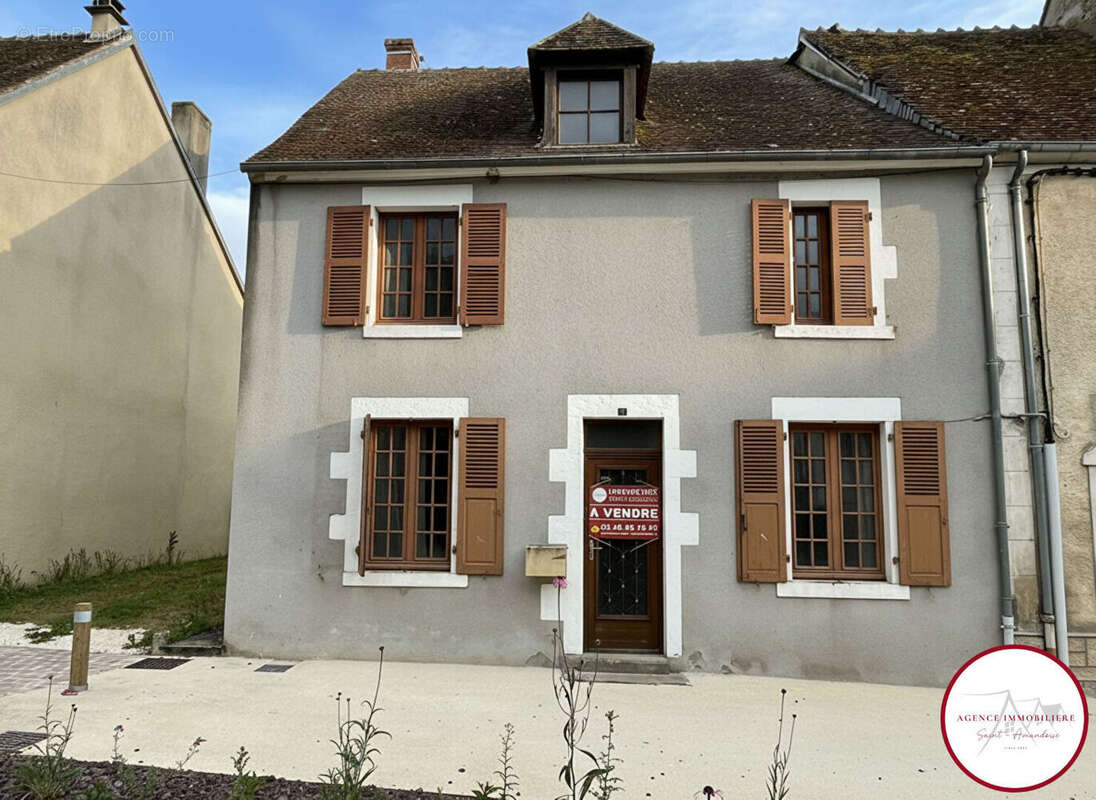Maison à SAGONNE