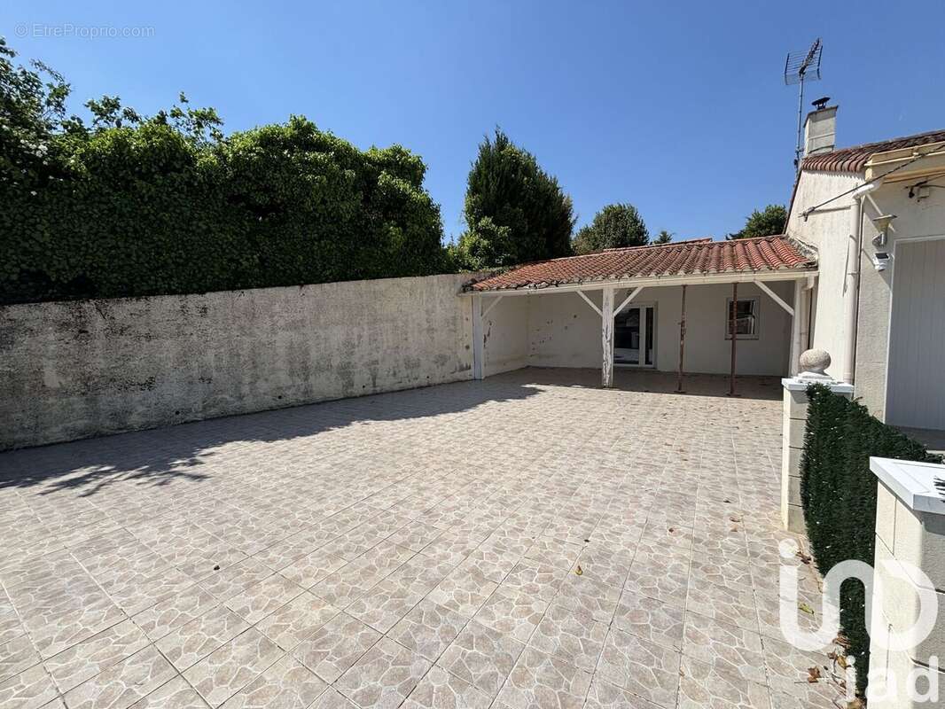 Photo 3 - Maison à MOUZEUIL-SAINT-MARTIN