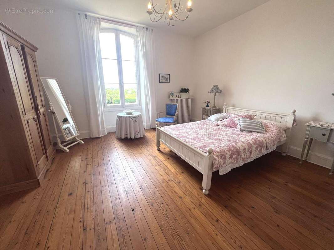 Maison 6 pièces 227 m² à vendre à Razac-D'eymet (24500) - photo 4