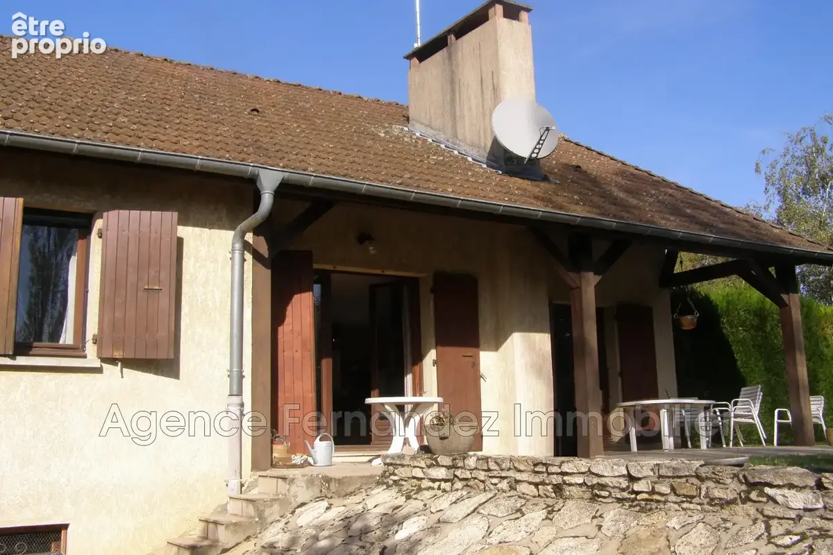 Maison 6 pièces 109 m² à vendre à Saint-Maurice-Les-Chateauneuf (71740) - photo 2