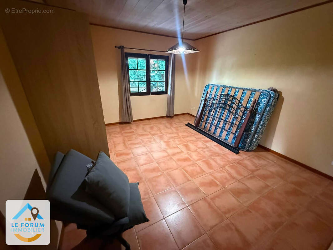 Riviere saint louis 97421 - maison familiale - possible investissement - beaux volumes - proche commodités - photo 10