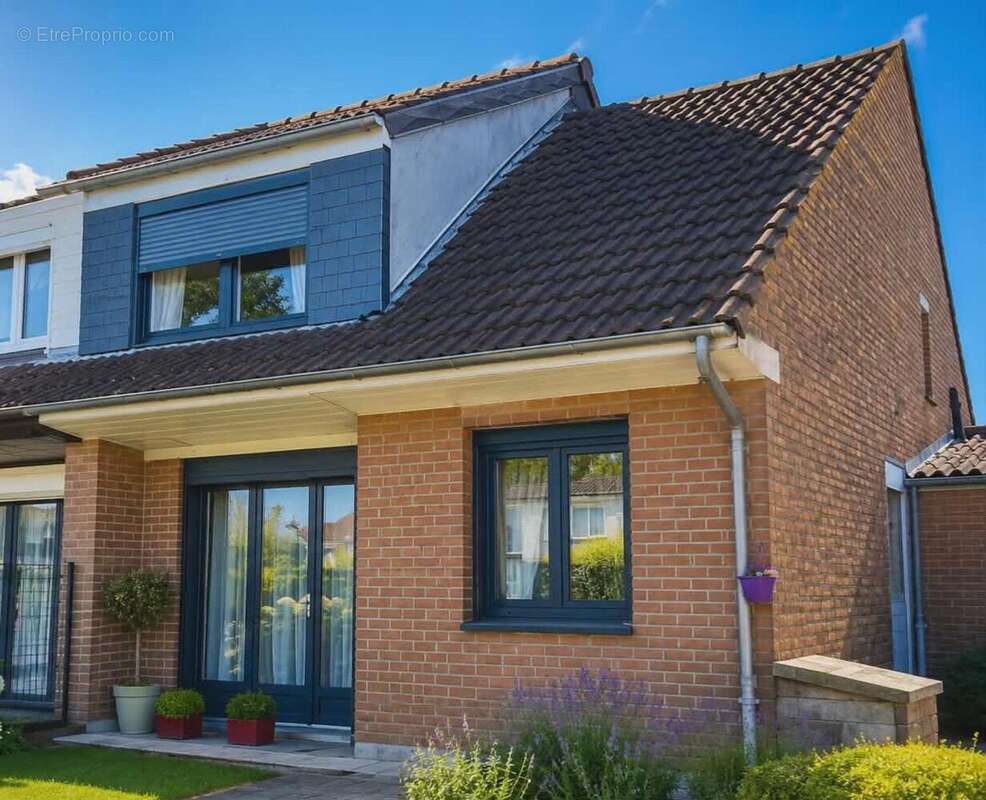 Photo 1 - Maison à SERVINS