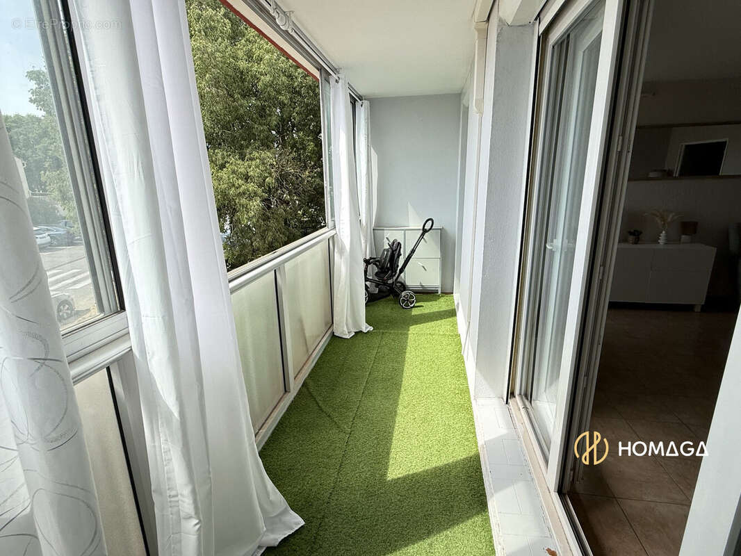 BALCON SALON - Appartement à VITROLLES