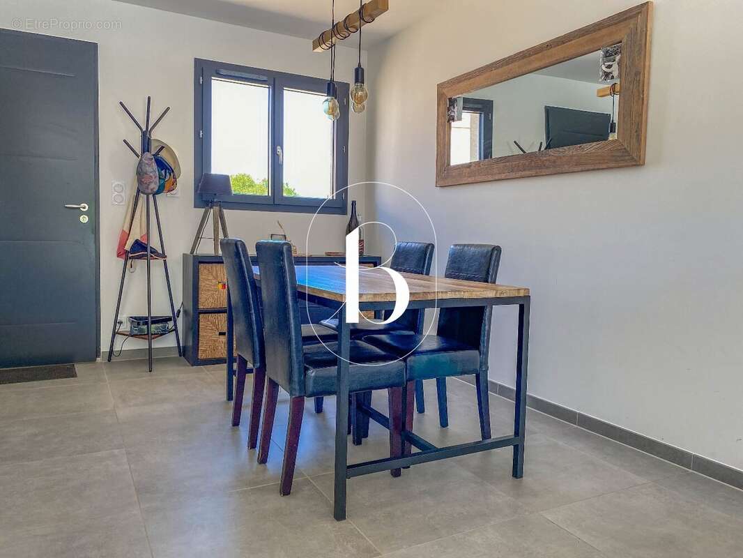 Maison à GOUDARGUES