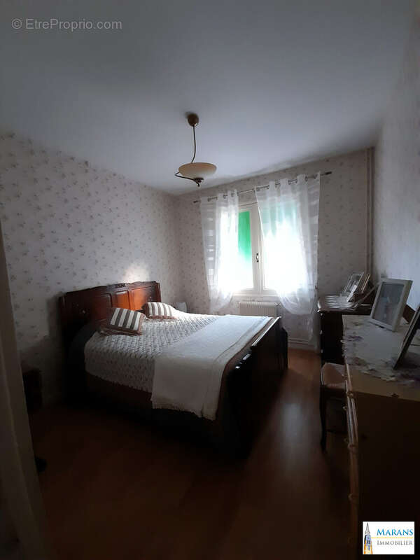 Chambre 1 - Maison à LA RONDE