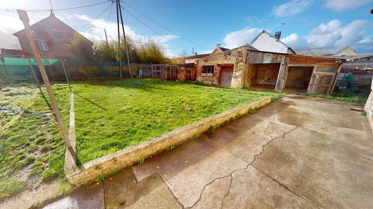 Maison à MEZIDON-CANON