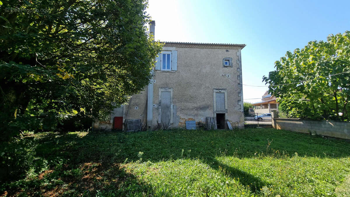 20250919_143544 - Maison à JAVERLHAC-ET-LA-CHAPELLE-SAINT-ROBERT