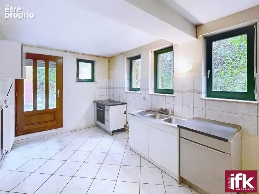 WETTOLSHEIM - Appartement de 96m² à rénover – Terrasse – Garage - Parking - photo 9