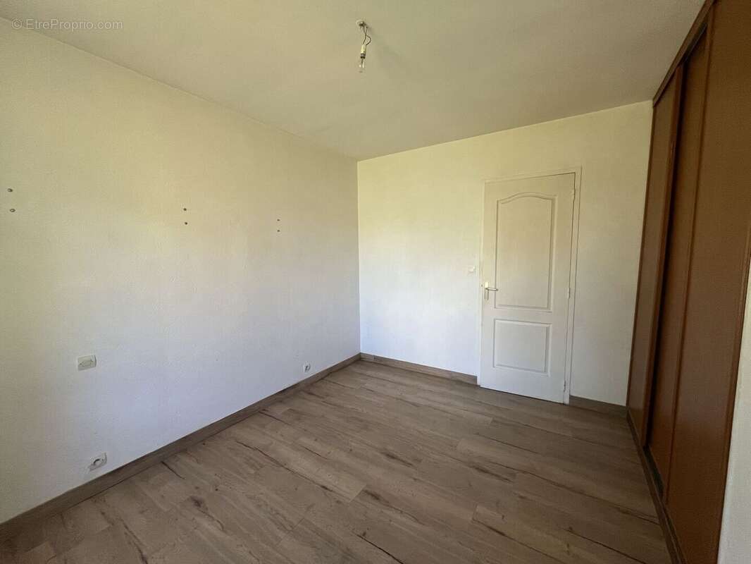 Chambre 2 - Maison à FIGEAC