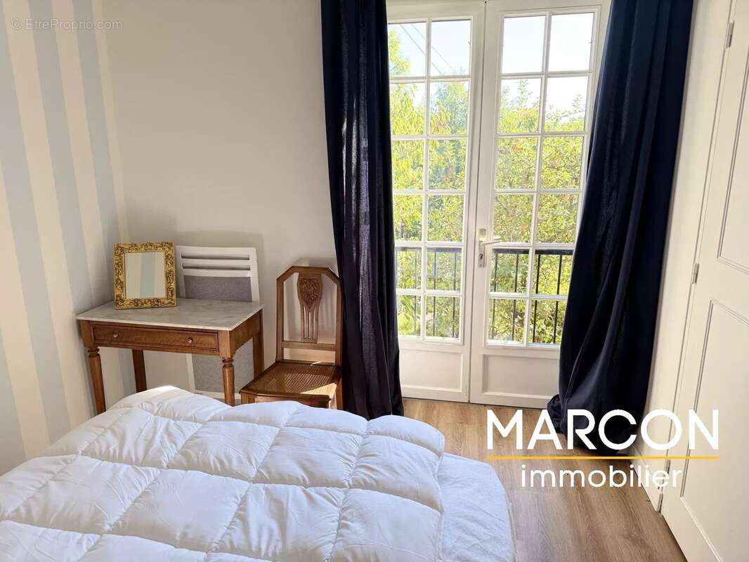 Maison à LA CELLE-DUNOISE