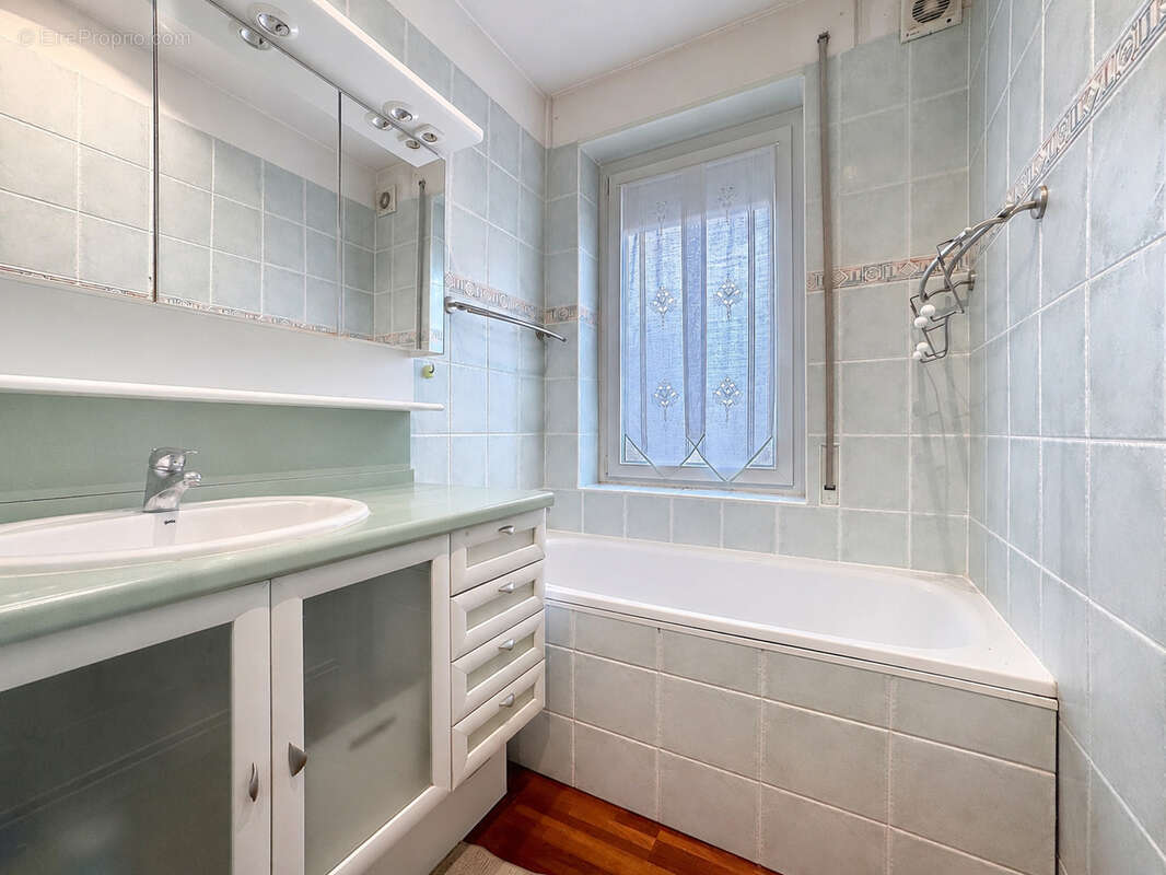Maison de ville 4 chambres 59880 Saint-Saulve - photo 10