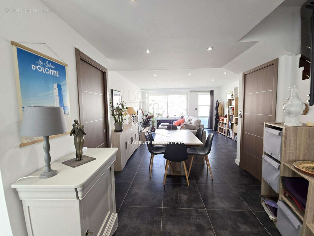 Maison 114 m² à Les Sables-D'olonne  - photo 2