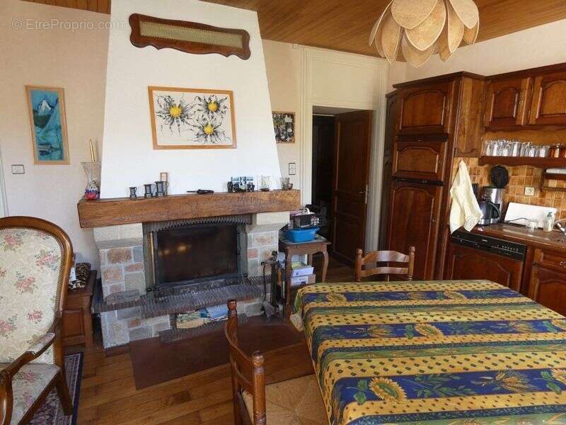 Maison à LA ROCHE-DES-ARNAUDS