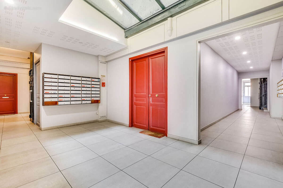 Appartement Saint Mande 1 pièce(s) 21 m2 - photo 12