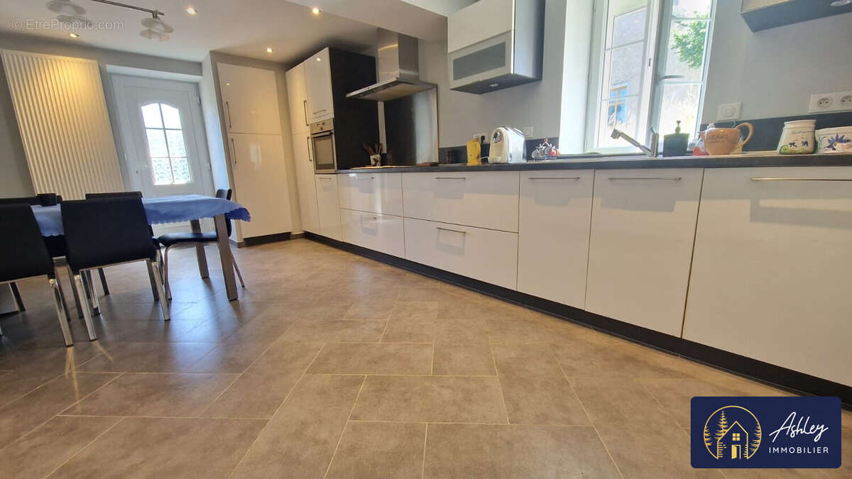 Maison 6 pièces BASSIGNAC  - Maison à BASSIGNAC