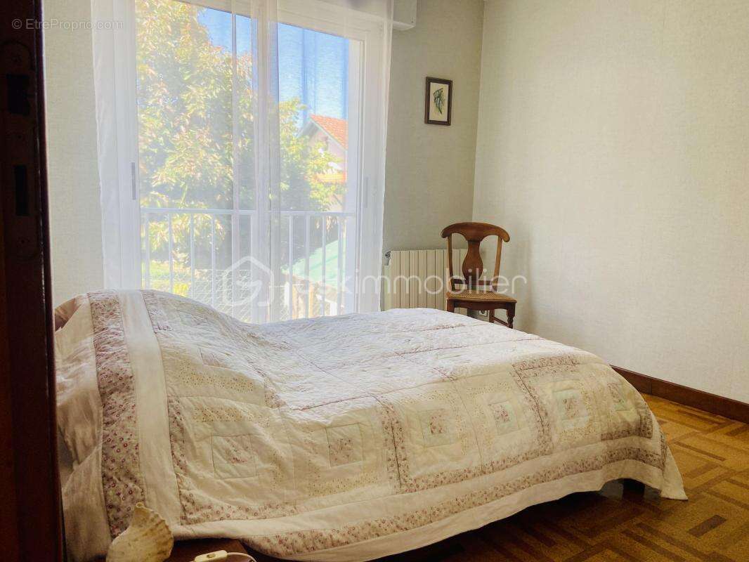 HENDAYE – Une maison familiale aux volumes exceptionnels, où tout se vit de plain-pied ! - photo 7