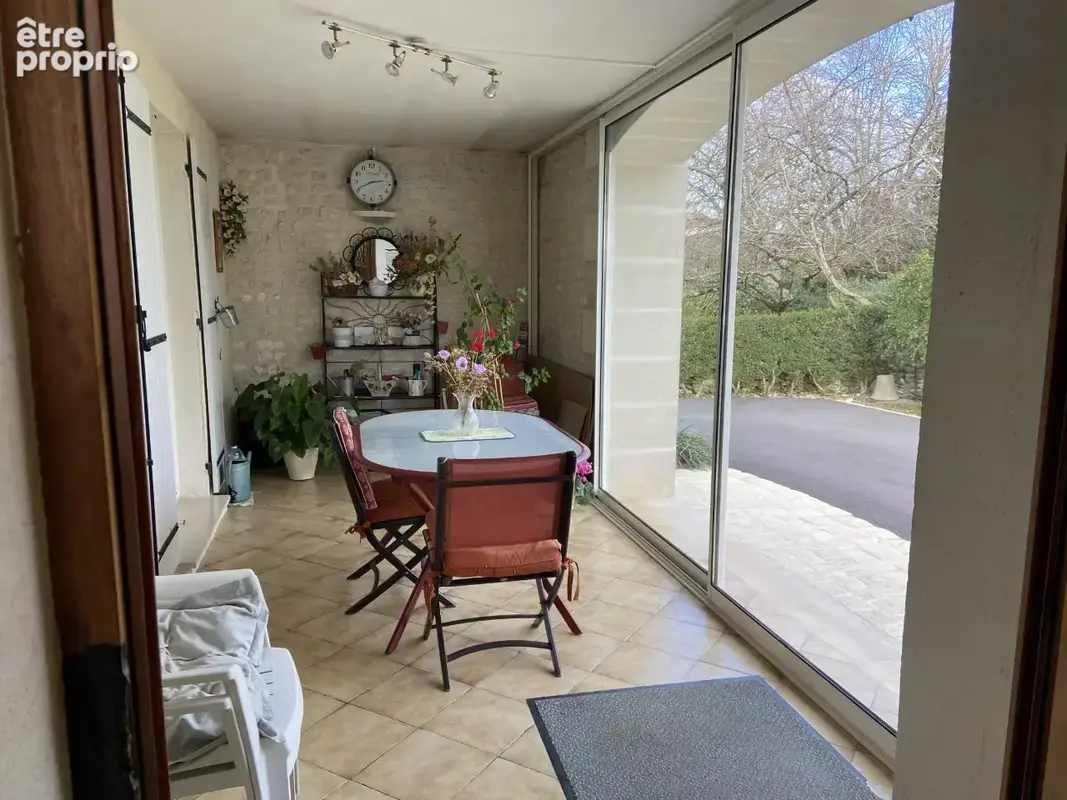 Segonzac exclusivite propriete de 205 m2 sur 2300 m2 de terrain plus 180m2 de bati a renover - photo 9