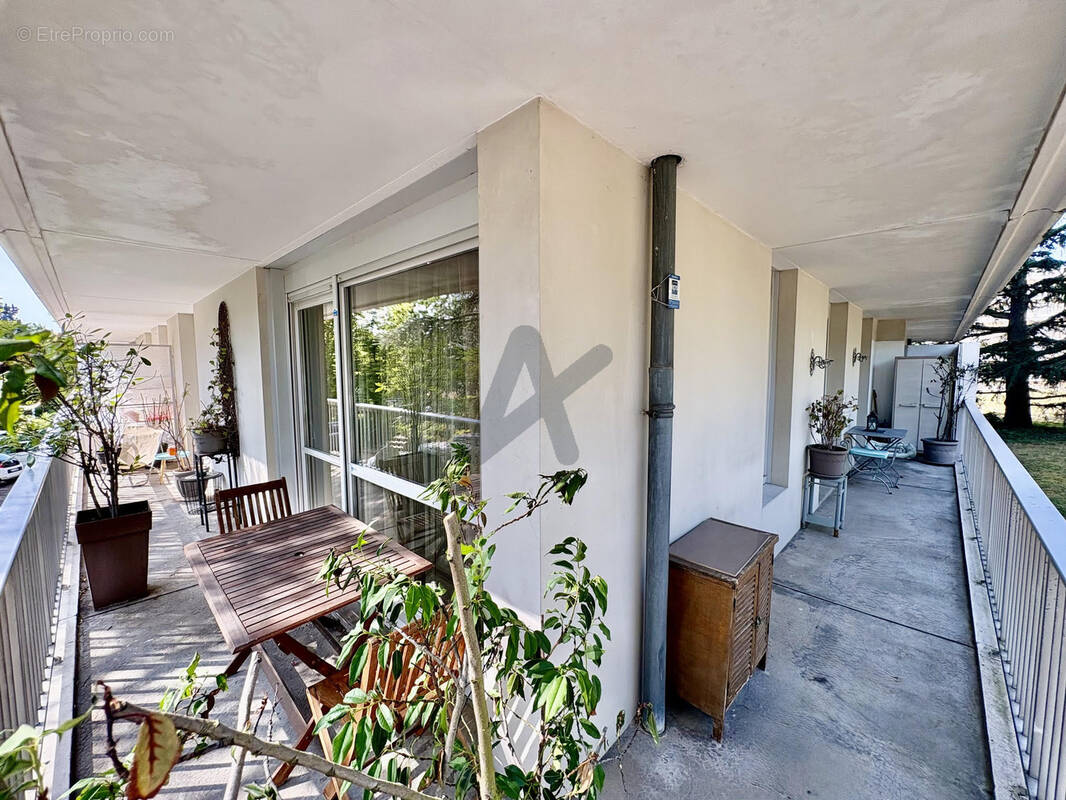 Appartement à LYON-9E